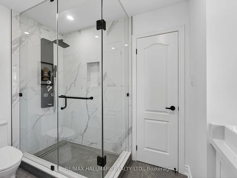 57 Saint Nicholas Cres — Photo 39