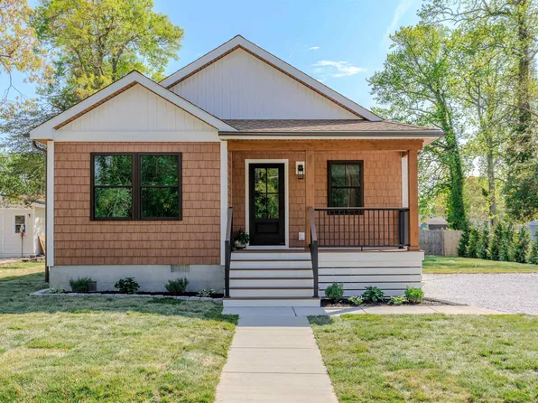 702 E Tampa Ave, Villas, NJ 08251