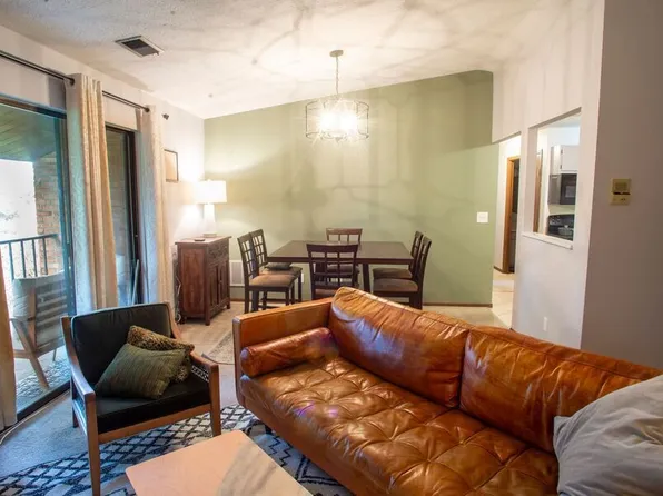 522 Riddle Rd APT 24, Cincinnati, OH 45220