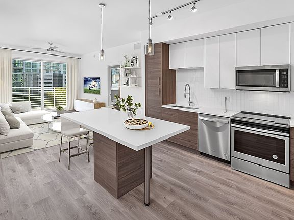 5th image of 305 S Andrews Ave Ste 502