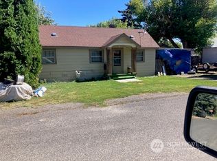 180 S 2nd St, Thorp, WA 98946