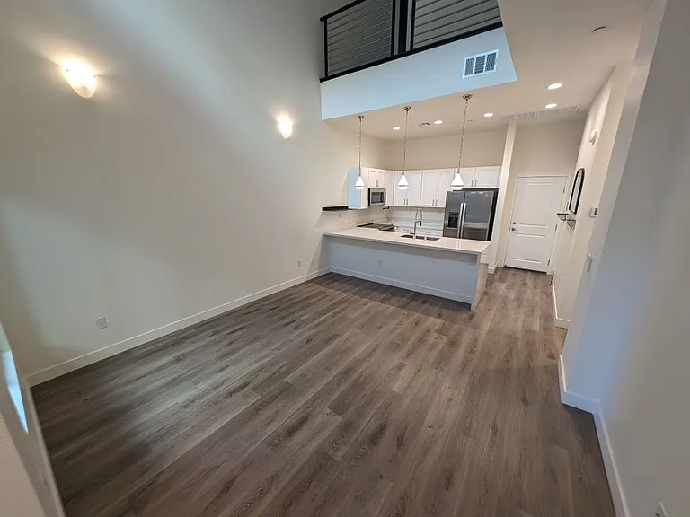 1151 Blossom Point St — Photo 3