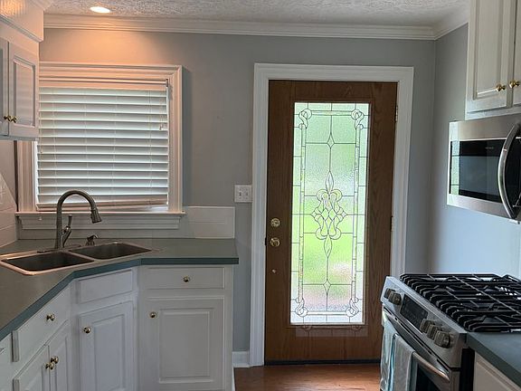 2nd image of 79 Ridgecrest Dr