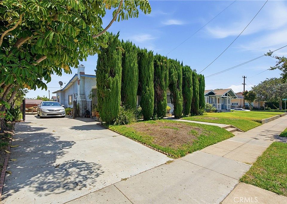 1st image of 818 S 6th St