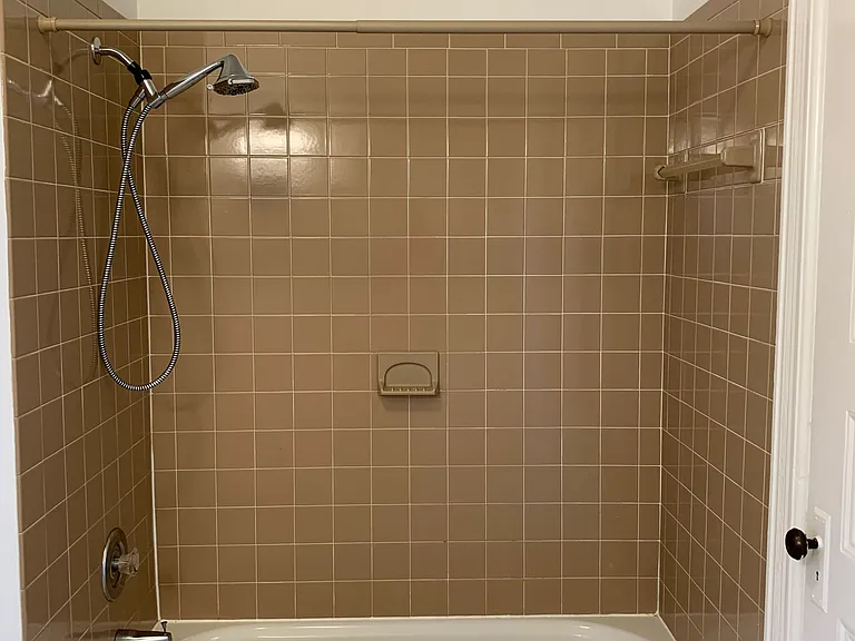 80 Hanover St #4 — Photo 3