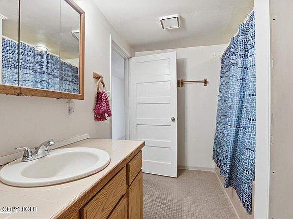 3rd image of 520 Patsy St