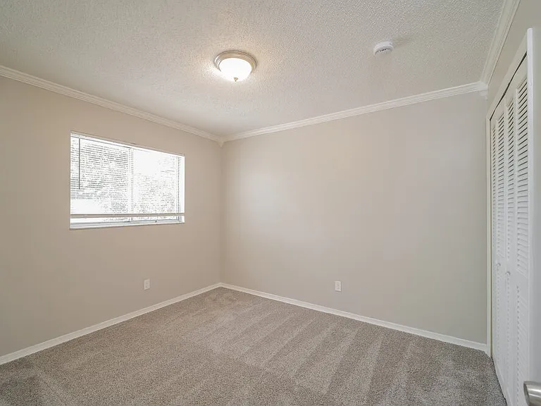 1322 SE 12th St — Photo 13