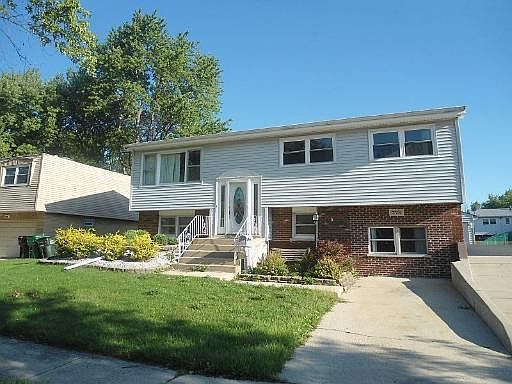 1st image of 7518 W 162nd St