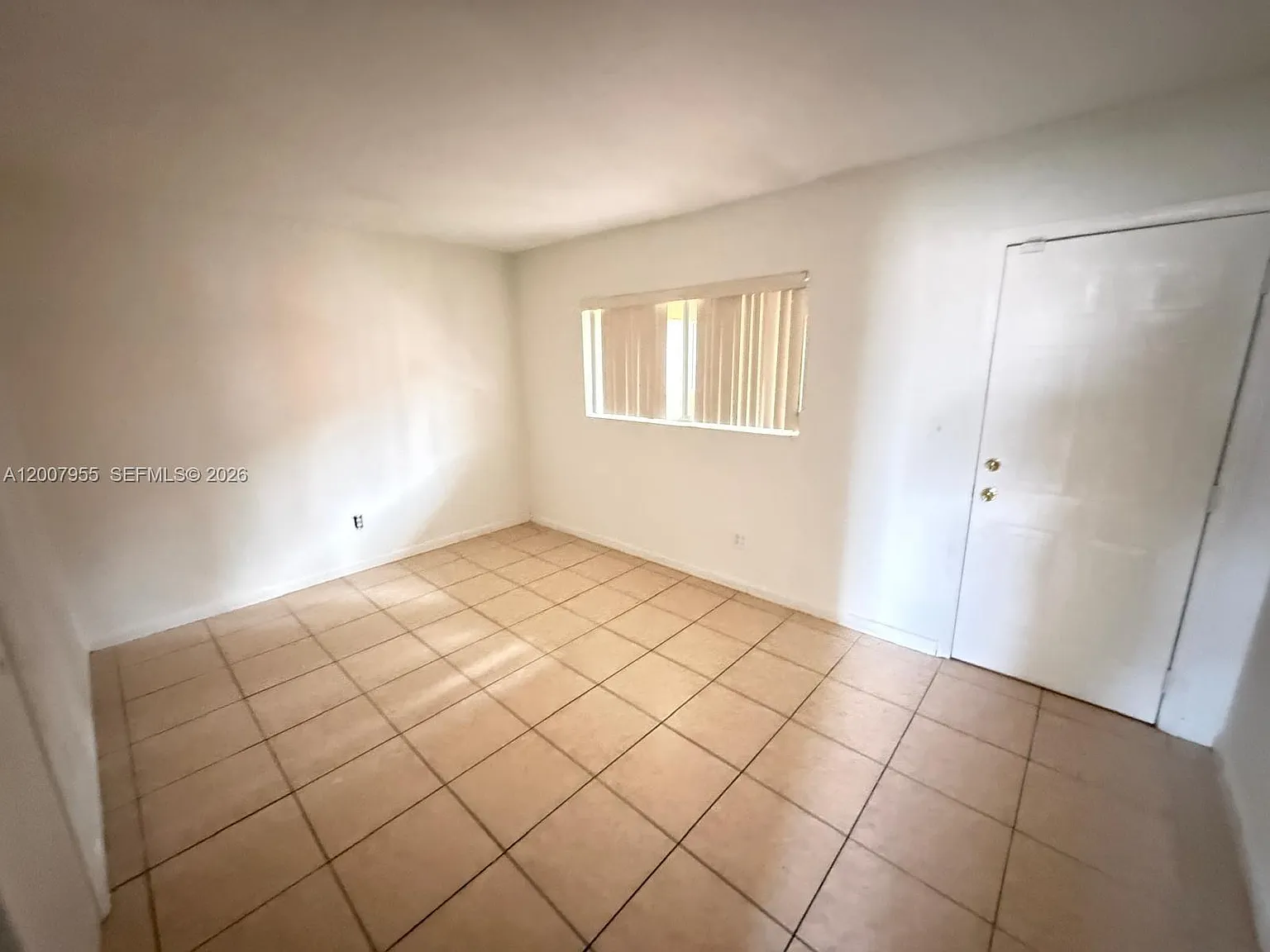 River Grand Ii Condo — Photo 3