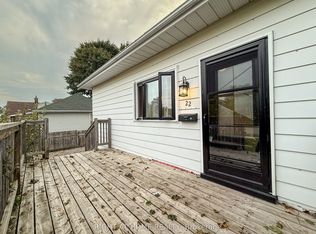 22 Westmount St, Oshawa, ON L1J4W9