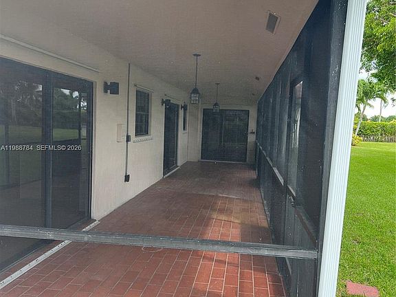 4th image of 1652 Egret Rd