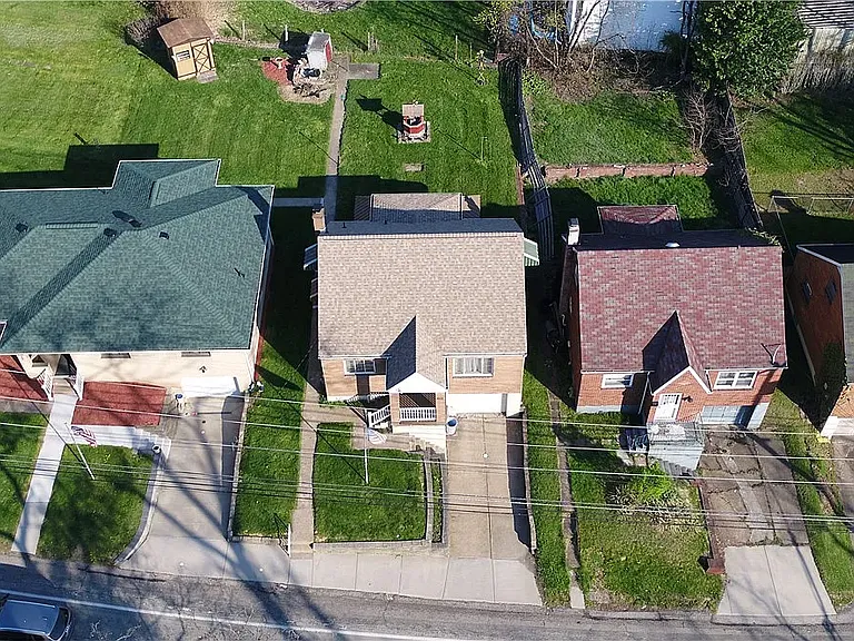 123 E Mifflin St — Photo 14
