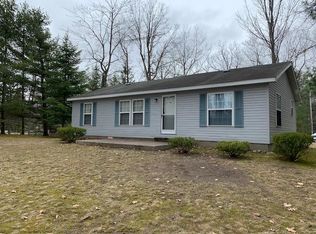 632 Lakeview Dr, Harrison, MI 48625