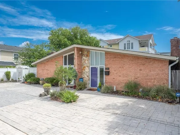 6205 Atlantic Ave #A, Virginia Beach, VA 23451