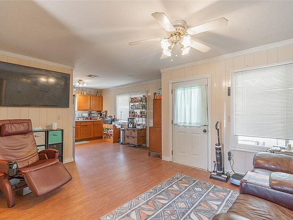 3rd image of 2107 156th Ave NE