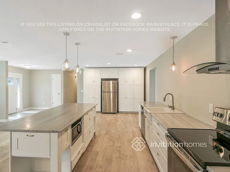 810 Bishop Pl — Photo 10