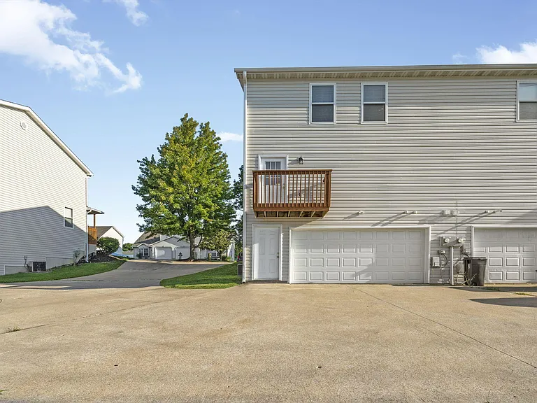 2411 Northampton Dr — Photo 38