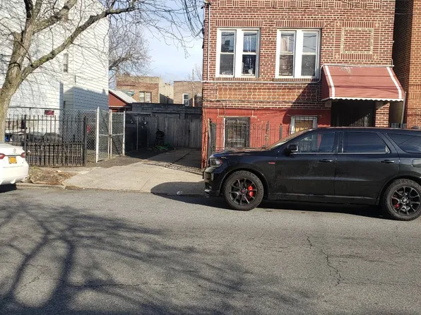 961 E 224th St, Bronx, NY 10466