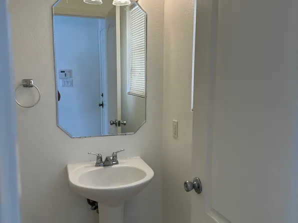6160 Park Hill Ave NW, Albuquerque, NM 87114