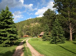 221 Parmlee Canyon Rd, Newcastle, WY 82701