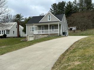 148 Burnett Rd, Gallipolis, OH 45631