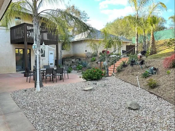 10434 Burned Oak Ln, Escondido, CA 92026