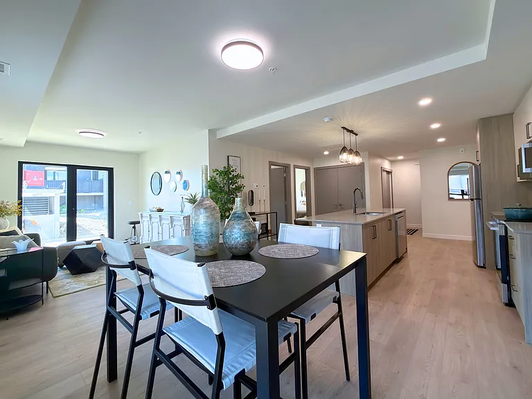 2831 109a St NW — Photo 16