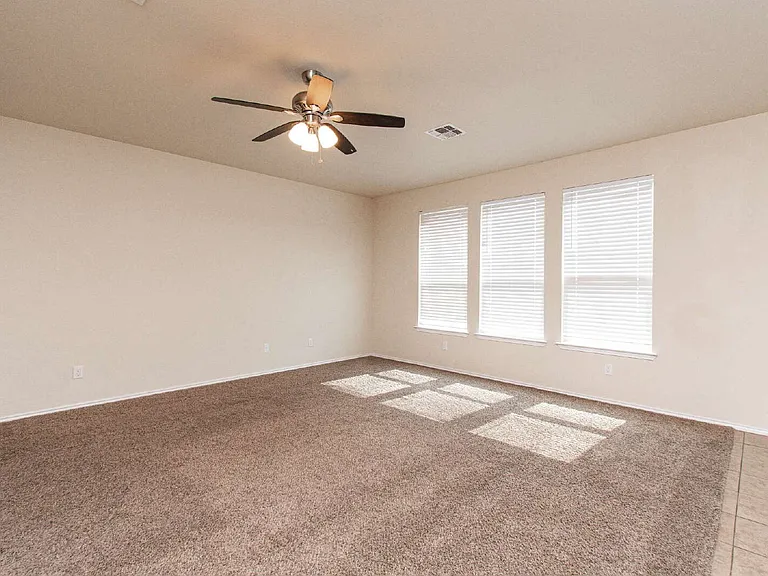 6509 Creek Land Rd — Photo 4