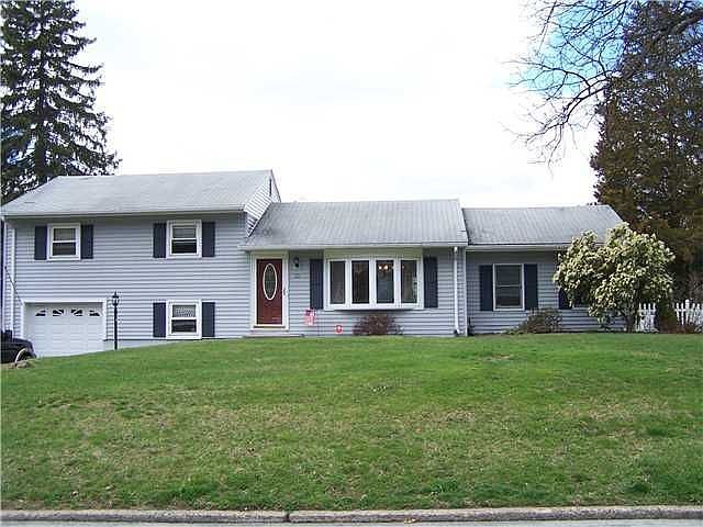 1st image of 22 Windwood Dr