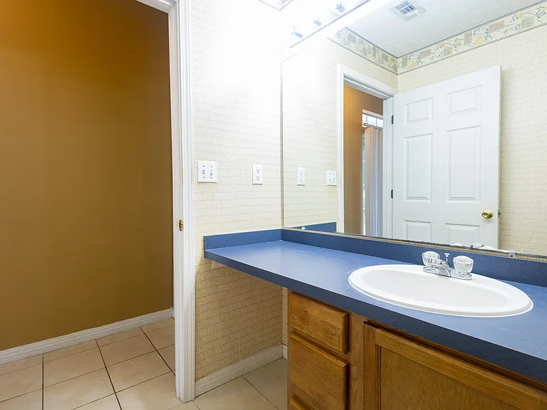 13 Chatelaine Cir SE #1 — Photo 17
