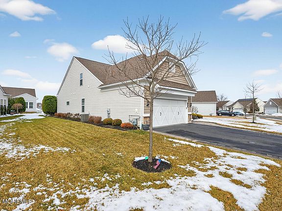 5th image of 35 Addlestone Lane