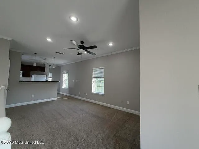 3 bed, 2.0 bath, 1200 sqft, $1,050 — Photo 3