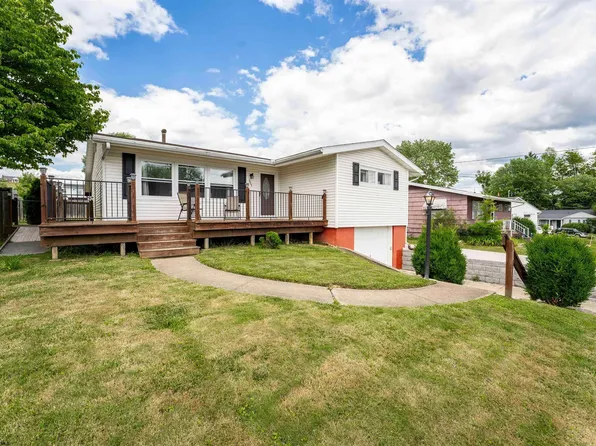 111 Circle Dr, Bridgeport, WV 26330