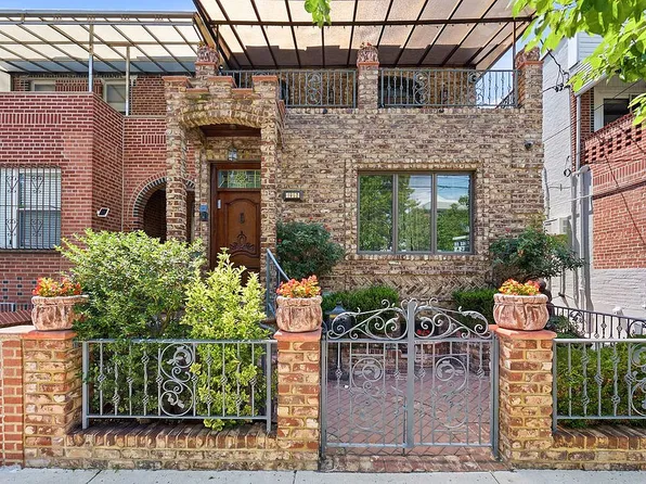 1952 W 12th St, Brooklyn, NY 11223