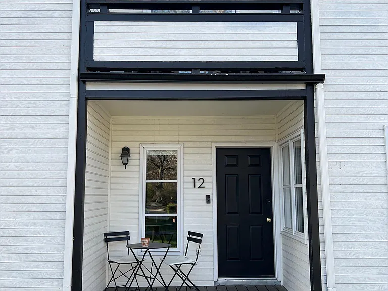 Walnut St — Photo 12