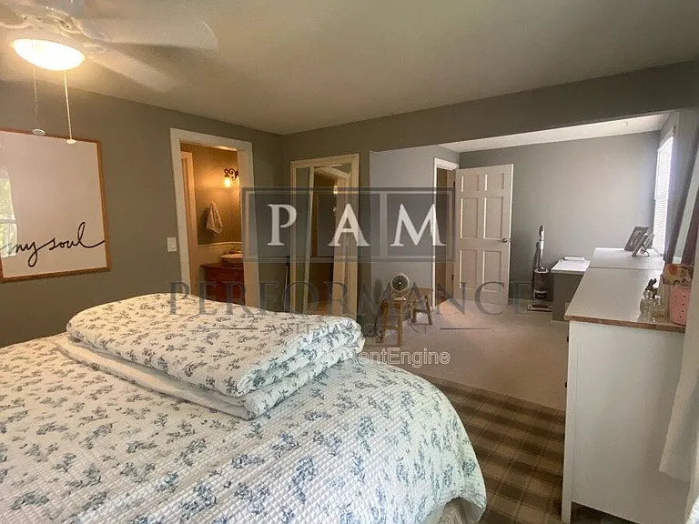 N86W5195 Covington Sq — Photo 18