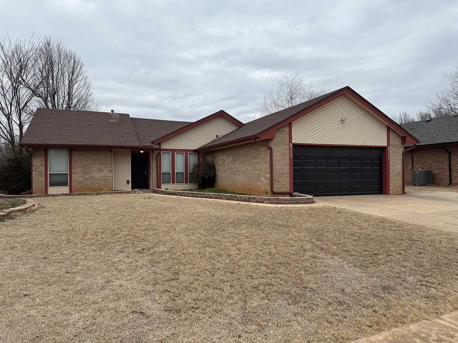 1609 Vanessa Dr — Photo 1