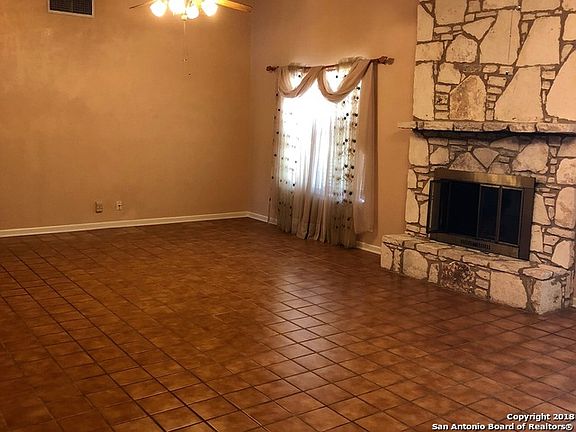 4th image of 13601 Pebble Oak Dr