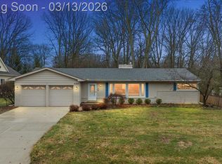 4399 Midrow Rd, Waterford, MI 48329