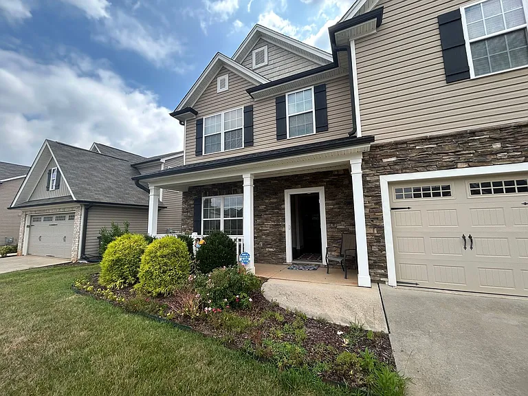 1464 Land Grove Dr — Photo 2