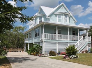 1529 Grayling Dr, Gautier, MS 39553