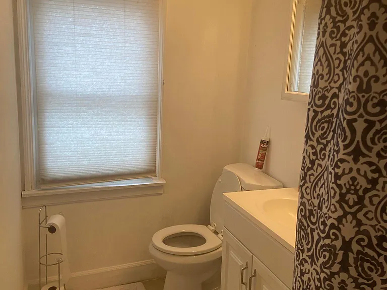 450 Belgrade St — Photo 17
