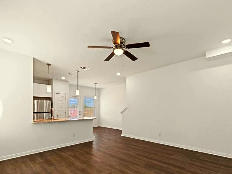 6014 Shashi Pl #103-104 — Photo 4