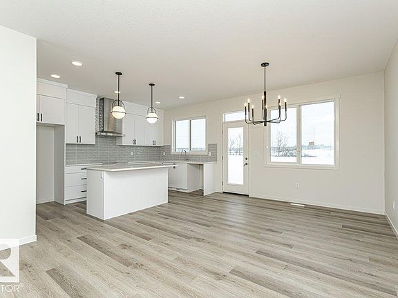 5th image of 3972 Wren Loop NW