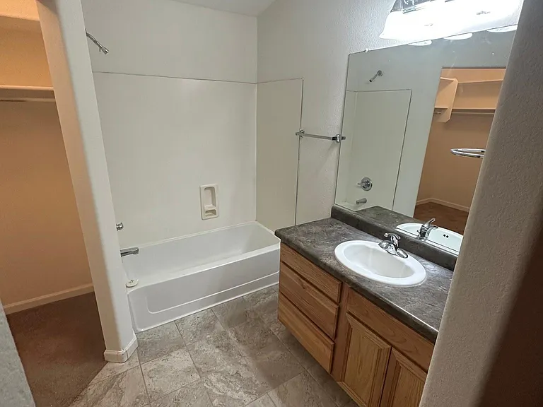 28651 N Dolomite Ln — Photo 2