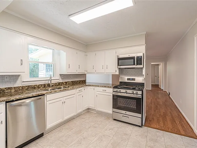 3213 Bobbie Ln — Photo 9