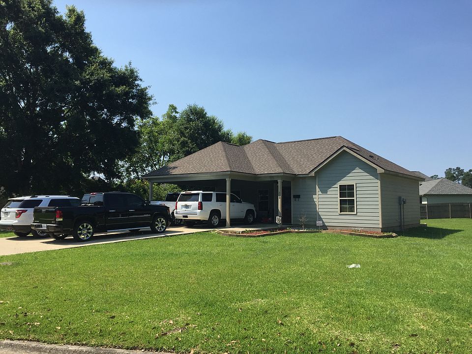 1st image of 303 Heather St