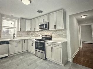 6122 N Kenmore Ave APT 3W, Chicago, IL 60660