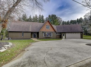 1221 S River Rd, Janesville, WI 53546