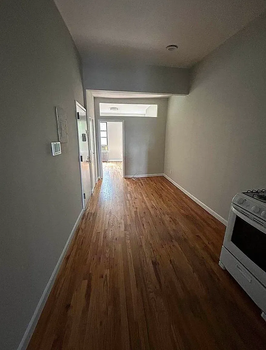 265 East 10th Street — Photo 2